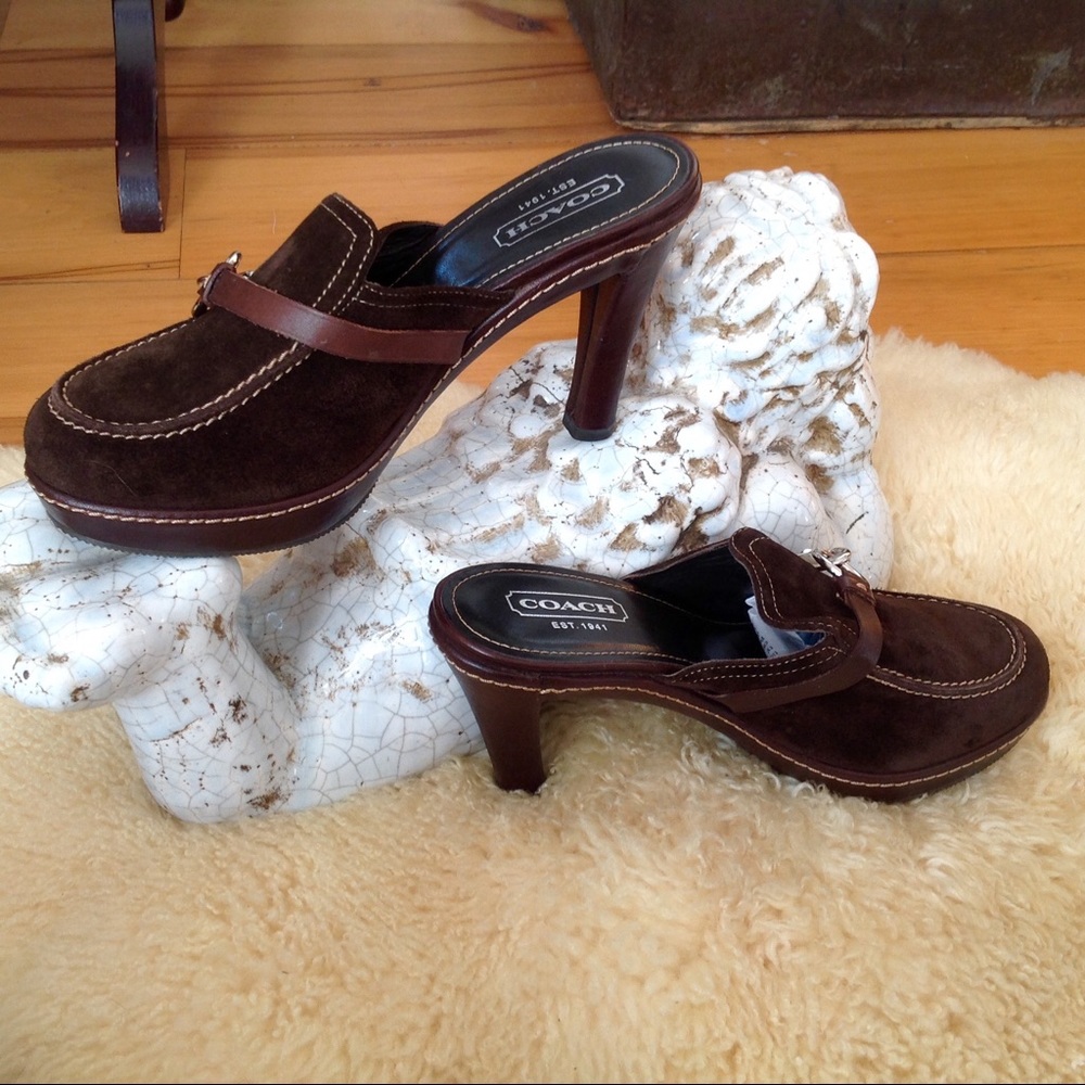 Shoes - Picture 2 of 8